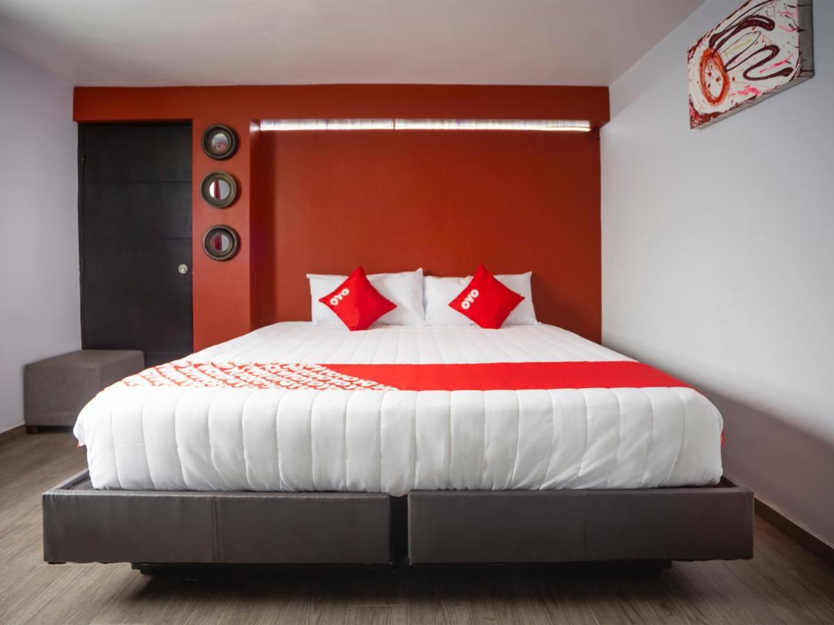 Adhoc Express Hotel Монтерей Екстериор снимка