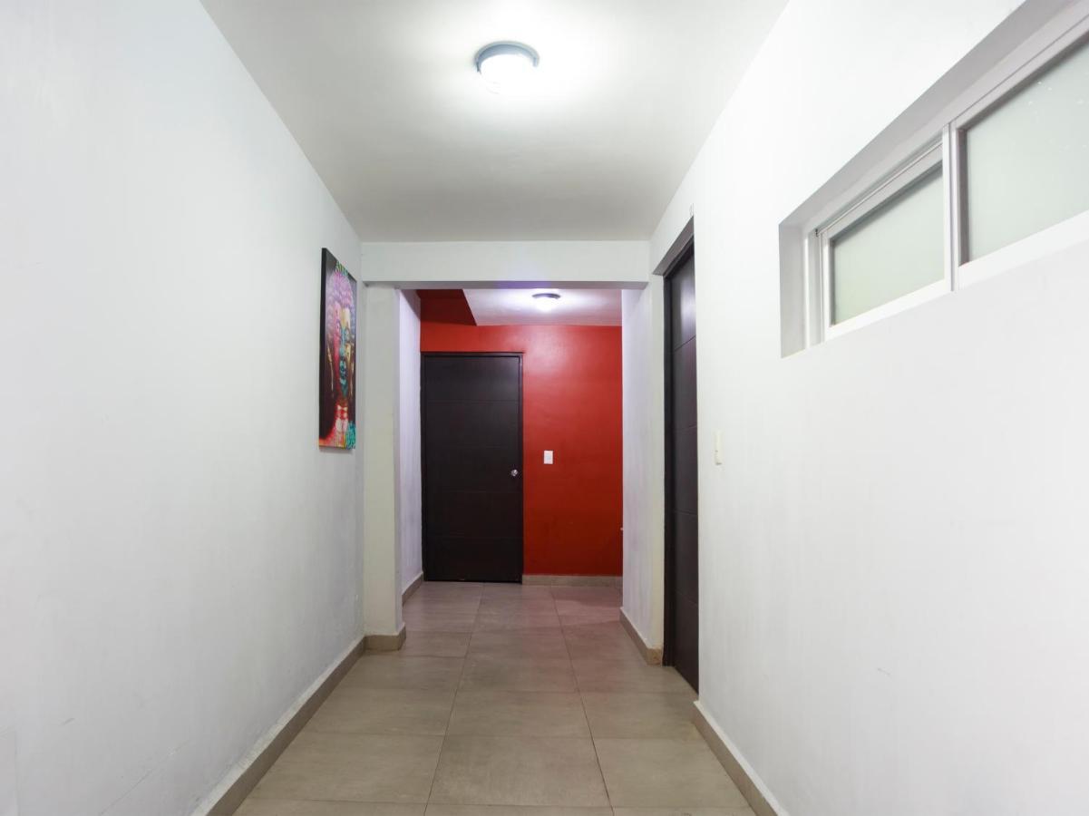 Adhoc Express Hotel Монтерей Екстериор снимка