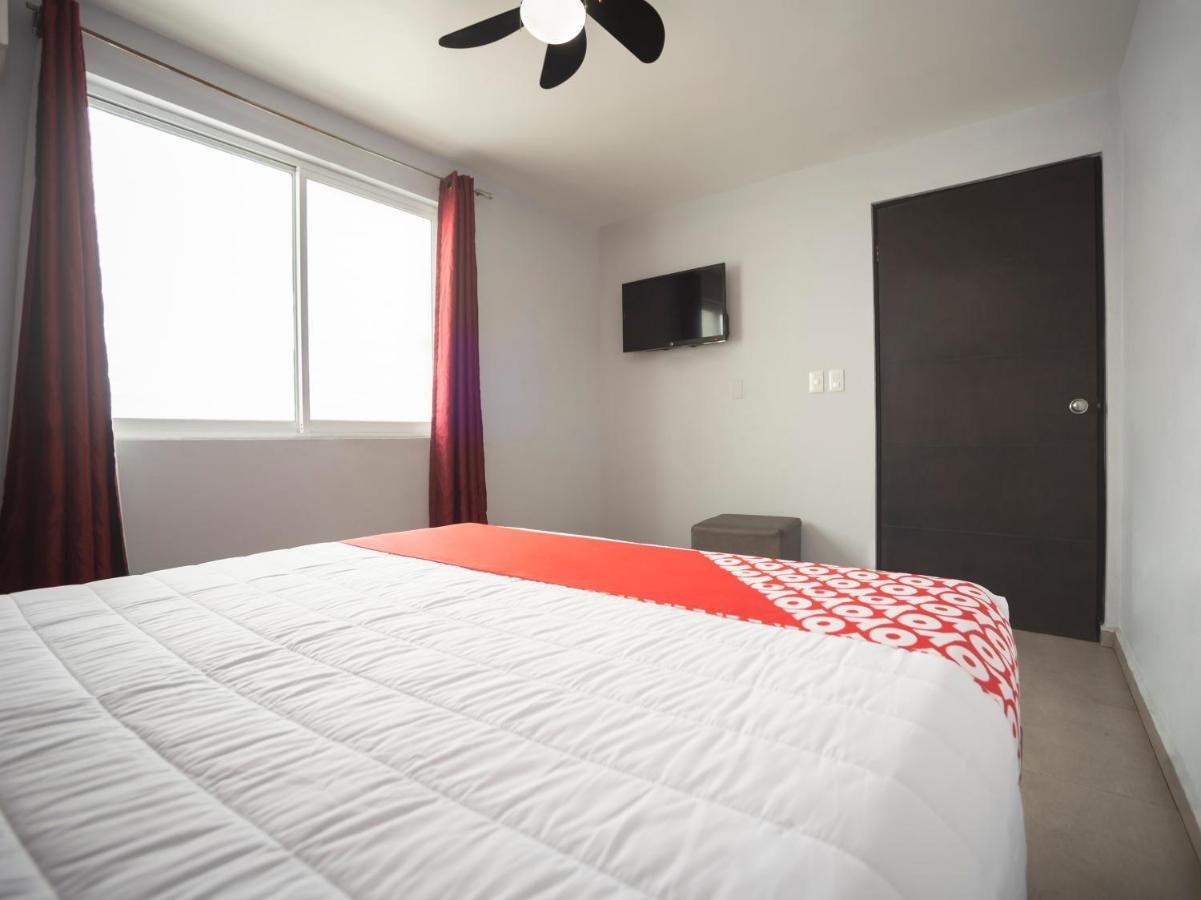 Adhoc Express Hotel Монтерей Екстериор снимка
