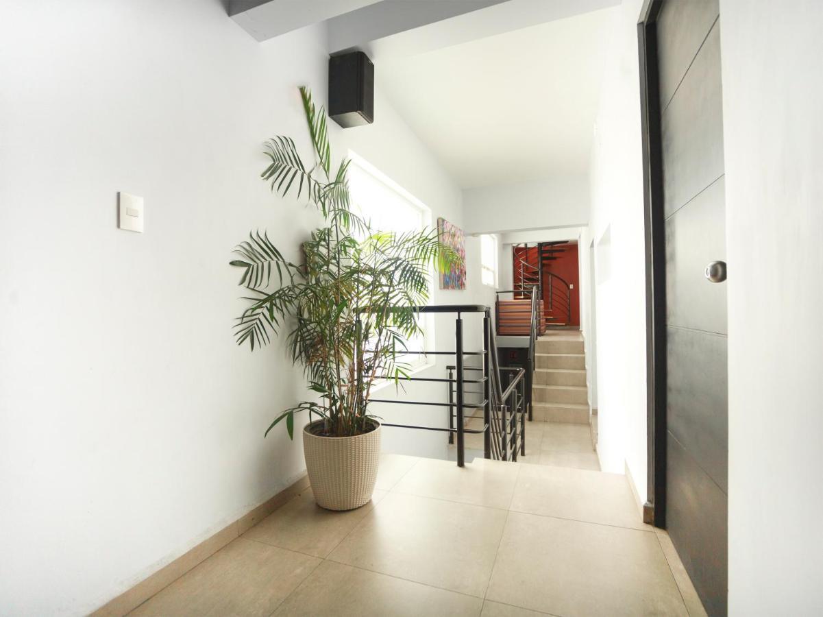 Adhoc Express Hotel Монтерей Екстериор снимка