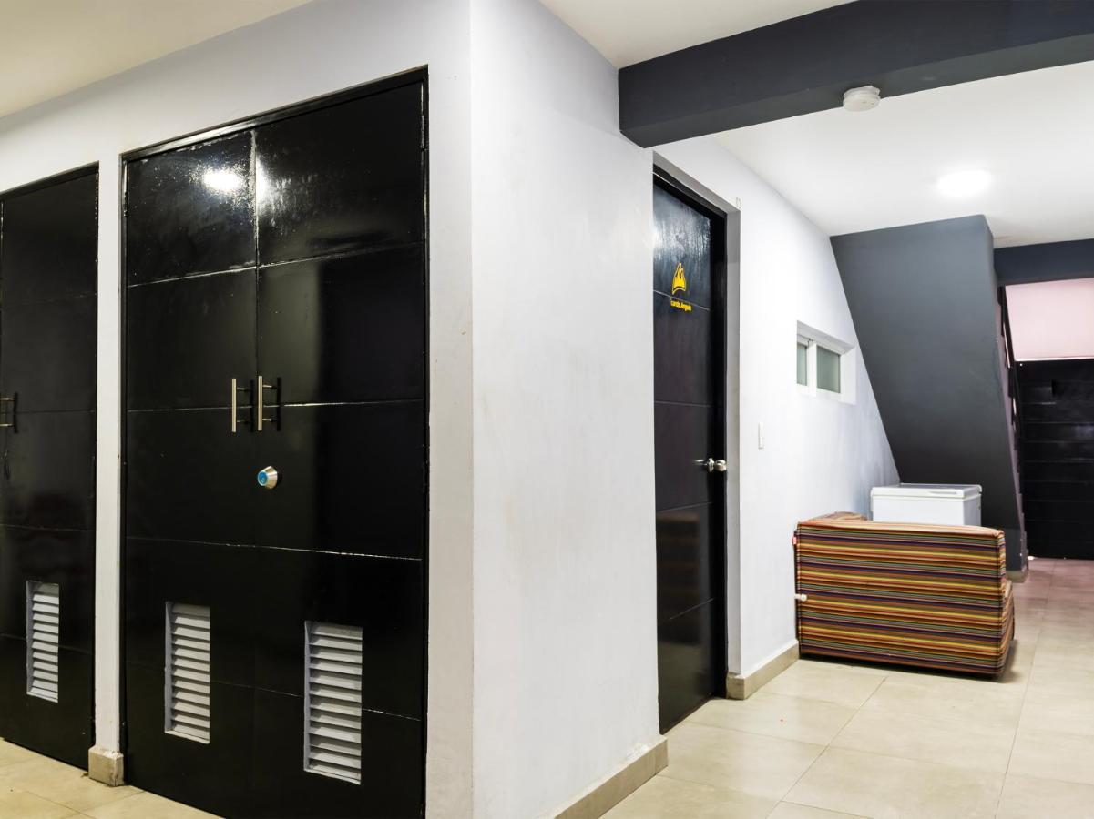 Adhoc Express Hotel Монтерей Екстериор снимка